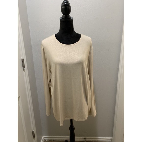 Coachandtrunk's tweet photo. So good I had to share! Check out all the items I'm loving on @Poshmarkapp #poshmark #fashion #style #shopmycloset #kendallkylie #chicos: https://t.co/XMu0gy3R4b https://t.co/btiVYzxM0Z