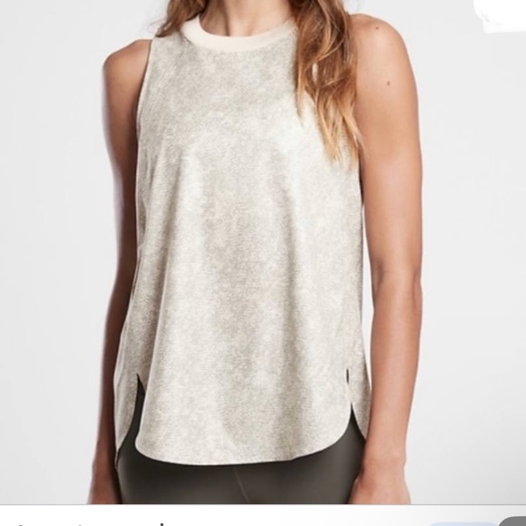 So good I had to share! Check out all the items I'm loving on <a href="/Poshmarkapp/">Poshmark</a> #poshmark #fashion #style #shopmycloset #freepeople #zenanaoutfitters #athleta: posh.mk/UFP4BqZPwBb