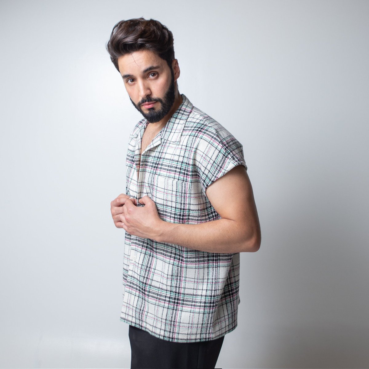 _alraqeba's tweet image. Button Down Vest
#shopify #shopifydropshipping #ecommerce #vest