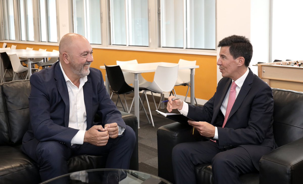 ARAG_Es's tweet photo. 🗣️ Francisco Alcántara, Consejero delegado de @albroksa : “Valores como la humildad, la transparencia y el cumplimiento forman parte de nuestra forma de hacer negocios”.

➕ Son algunas de las declaraciones de la entrevista realizada por Juan Carlos Muñoz, Director Comercial de ARAG en Actualidad Aseguradora.
https://t.co/xfAhQOH8Hg