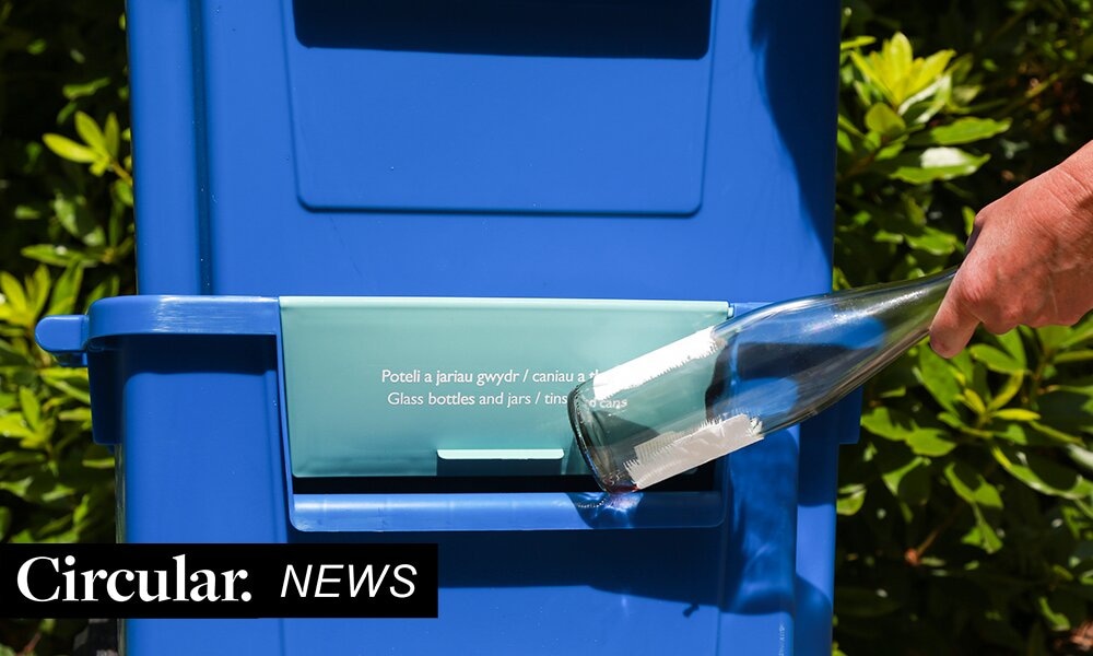 CIWM's tweet image. NEWS | 92% of Wales’ glass captured through kerbside recycling

New figures published by WRAP Cymru show 92% of glass was captured by Wales’ kerbside recycling system last year – the highest of any widely recycled material.

circularonline.co.uk/news/92-of-wal…