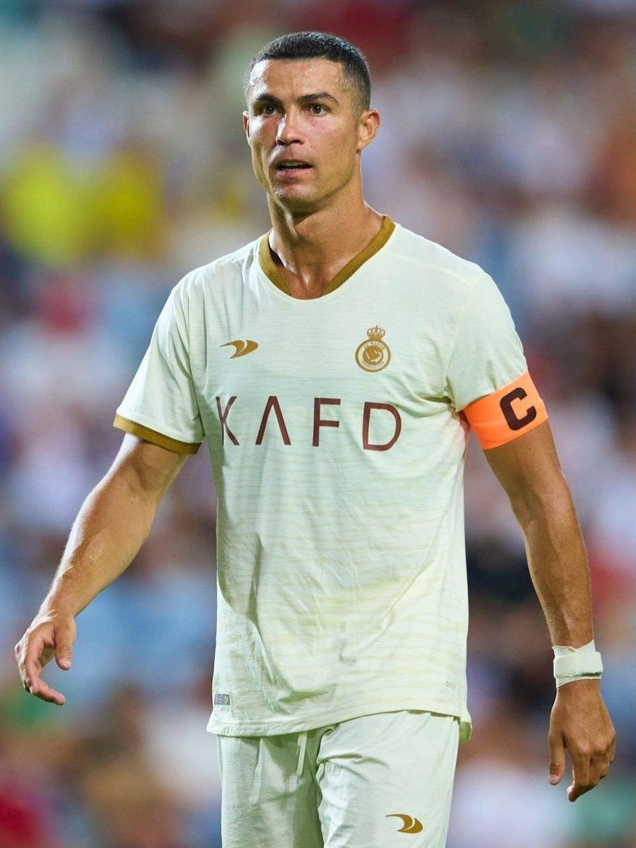 LigActu's tweet photo. 💥Cristiano Ronaldo: “Selon moi le football européen a beaucoup perdu en qualité.”

📌Son équipe s’est inclinée sur le score sans appel de 5-0 face à un Celta en tout début de préparation. https://t.co/Wymj5IOhEO