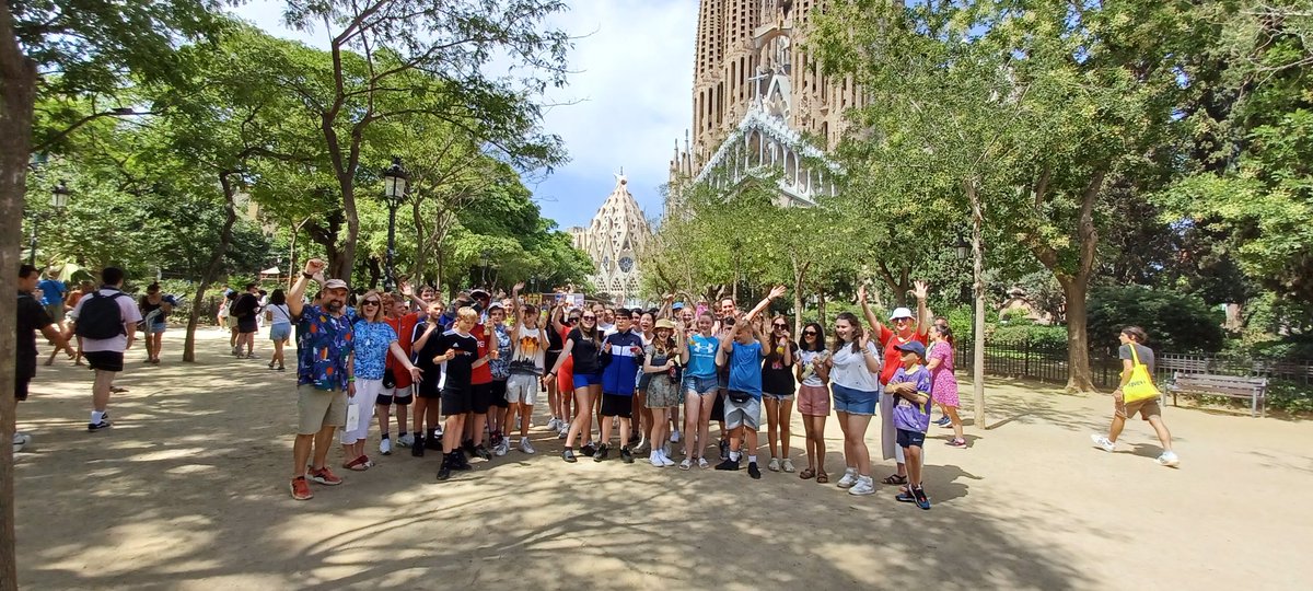 NorthChadMFL's tweet photo. Great day visiting La Sagrada Familia. The pupils loved learning about Antoni Gaudí and modernism  @NorthChadderton @NorthChad_KS3 #mfltwitterati #mflmatters #mfl https://t.co/YJWVpptDkQ