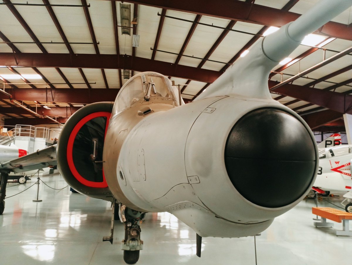 MAWZMAWZ's tweet photo. hair
harrier my beloved <3 need to get more pics of this boye when i return to the air museum, at some point. more nose smooches and pats are to be attended to
-
#av8a #aircraft #jet #harrier https://t.co/U7qeoTHD7X