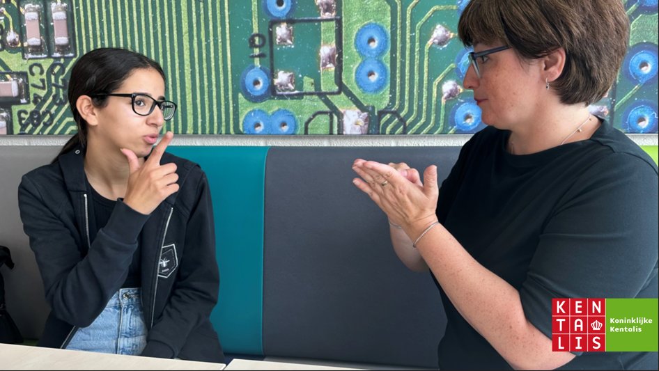 Isabelle werkt als #ambulantbegeleider: 'Studeren gaat niet alleen om een diploma. Het gaat om het vinden van een goede plek in de maatschappij.' bit.ly/3NTYOfD #werkenbijkentalis #speciaalonderwijs #cluster2onderwijs