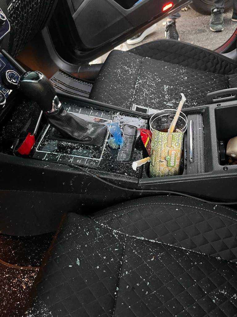 Bu araç Kadiköy - Bostancı hattindaki 3 ceviriyi atlatıp 120km hızla bisikletli arkadaşımıza çarparak Doğanay abimizi öldürdü.
<a href="/EmniyetGM/">Türk Polis Teşkilatı</a>
<a href="/istanbul_EGM/">İstanbul Emniyet Müdürlüğü</a>
<a href="/arabadan_in/">Arabadan İn</a>
<a href="/IBB_Bisiklet/">İBB Bisiklet</a>
<a href="/IBBcozummerkezi/">İBB Çözüm Merkezi</a>
<a href="/istanbulbld/">İstanbul Büyükşehir Belediyesi</a>
#bisikletimecarparsanölürüm