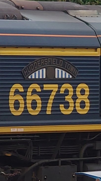 The best train going through Peterborough station right now 😍
#htafc #utt