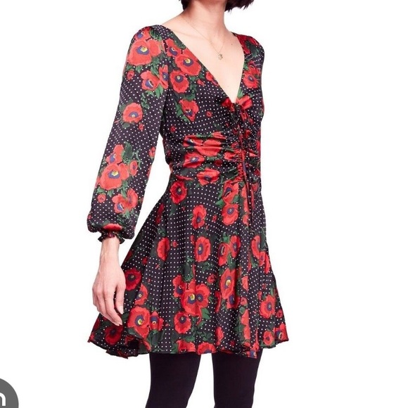 edgewatergr8c's tweet photo. So good I had to share! Check out all the items I'm loving on @Poshmarkapp #poshmark #fashion #style #shopmycloset #freepeople: https://t.co/wIj169UHar https://t.co/2dENBDmflR