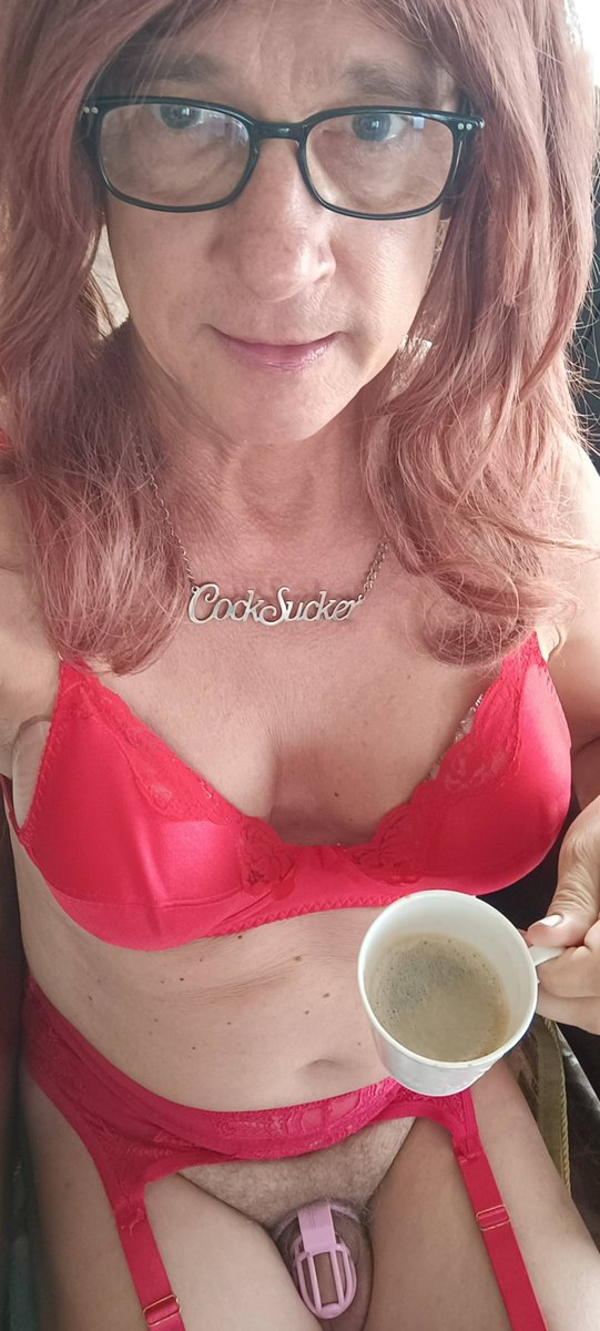 AndreaMoreau11's tweet photo. Wenn es so warm ist trinke ich den Kaffee gern nur in Nuttenstrapsen u Dessous, klar das ich KG trage als Schwuchtel, würde mich gern morgens ficken lassen. Bin bereit für harte Schwänze und Sperma. #Sissy #putita #Mariconcita #Strapse #Cockteaser #Fucktoy #Schlampe Retweet https://t.co/WdgzNseXjT