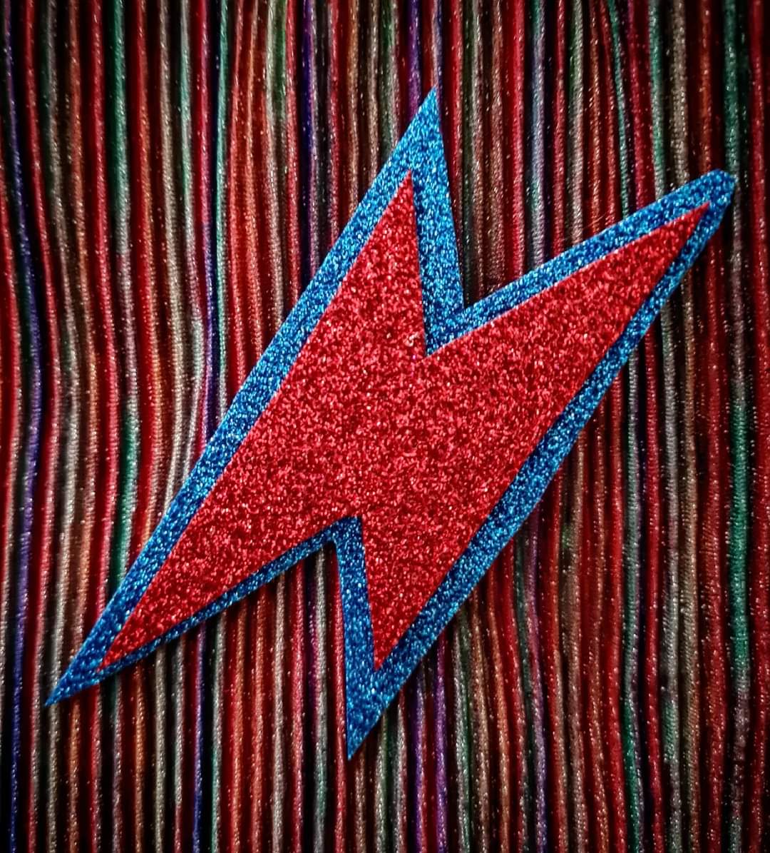 Jaynetunners's tweet photo. Bowie inspired hare incoming (the Bowie illustration is by https://t.co/ST7dnOsHrI) #bowie #bowieinspired #craftedcreatures https://t.co/O4GDBm2Ine