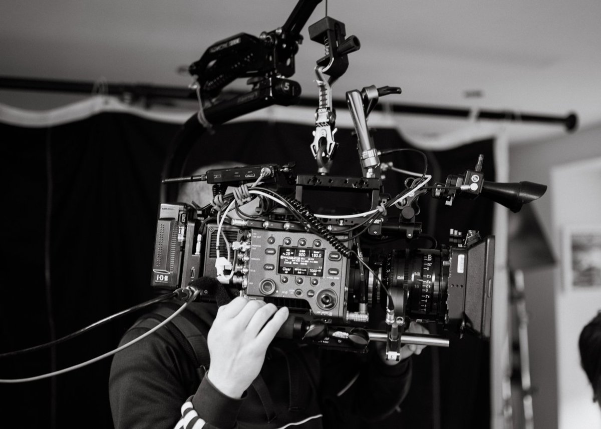 MBP | Behind the Scenes 🎥

Behind the scenes at a shoot we did a while ago with The Lane Agency 

mbpltd.com

#sony #sonytilta #cinemalove #photography #videography #media #production #productioncompany #mbp