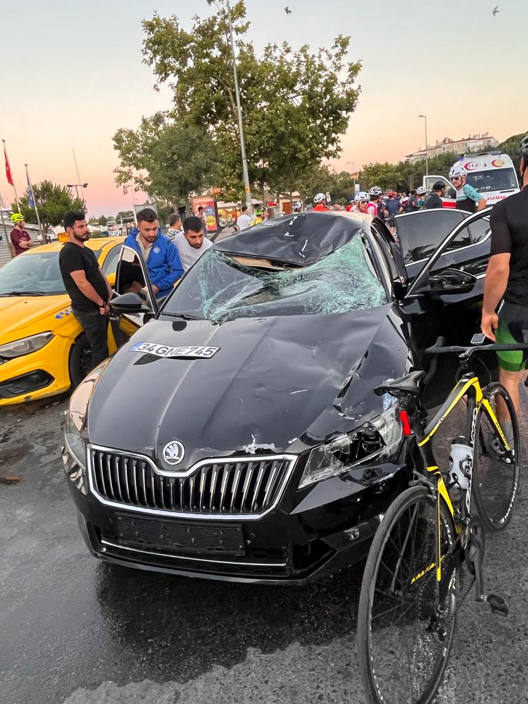 BisikletlilerM's tweet photo. Bir canı daha kaybettik ☹️ gerekli düzenlemeleri ve önlemleri almayan tüm kurumları ve yetkili kişileri kınıyoruz. Pedal dostumuza Allah'tan rahmet ailesine ve tüm sevenlerine sabırlar diliyoruz
@trbisikletfed 
@istanbulbld 
@istanbul_EGM 
@TC_istanbul 
@tcmeb https://t.co/AGahdnVbLk