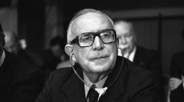 𝕃𝕒 𝕊𝕥𝕠𝕣𝕚𝕒 𝓮 𝓵𝓮 𝓘𝓭𝓮𝓮 on Twitter