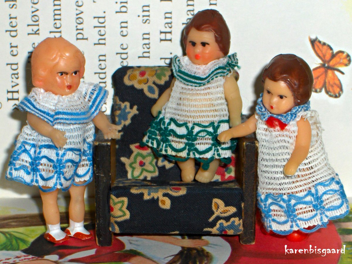 …svintagedollsphotography.blogspot.com/2021/03/tiny-a…
#tinydolls #dollhousedolls #similarclothes #vintagedolls #aridolls #dollcollection