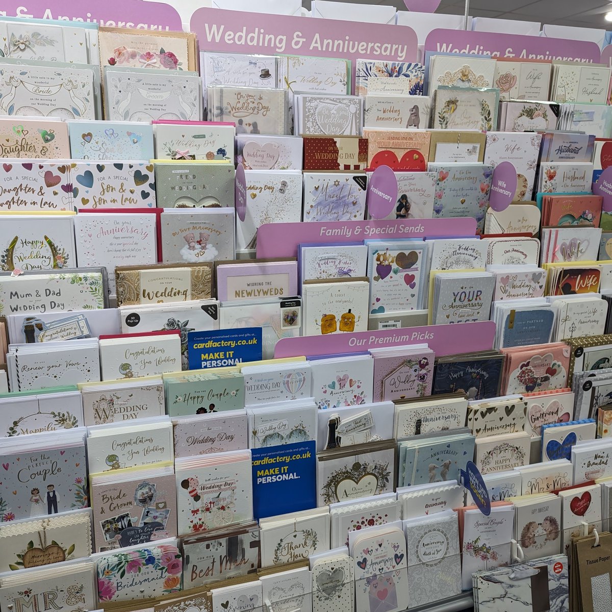 AlhambraCentre's tweet image. Wedding season is well and truly here 💍 Treat your loved ones to cards &amp;amp; gifts from @cardfactoryplc 💕⁠

Vibrant wedding cards that radiate love to meaningful gifts supporting their future together, you can find it all in the Alhambra!
⁠
#CardFactory #WeddingGifts #Weddings