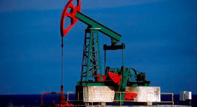 Alexanelson05's tweet photo. WTI crude oil struggled to gain traction around $74.20 during Tuesday’s Asian session

Saudi Arabia's supply cuts and easing inflation in the US have boosted crude oil prices in recent weeks
https://t.co/HrNyCAWl0D
Join us for Reliable Trades

#WTI #BrentOil #brentcrude #OIL $OIL https://t.co/SMWyZdnAmW