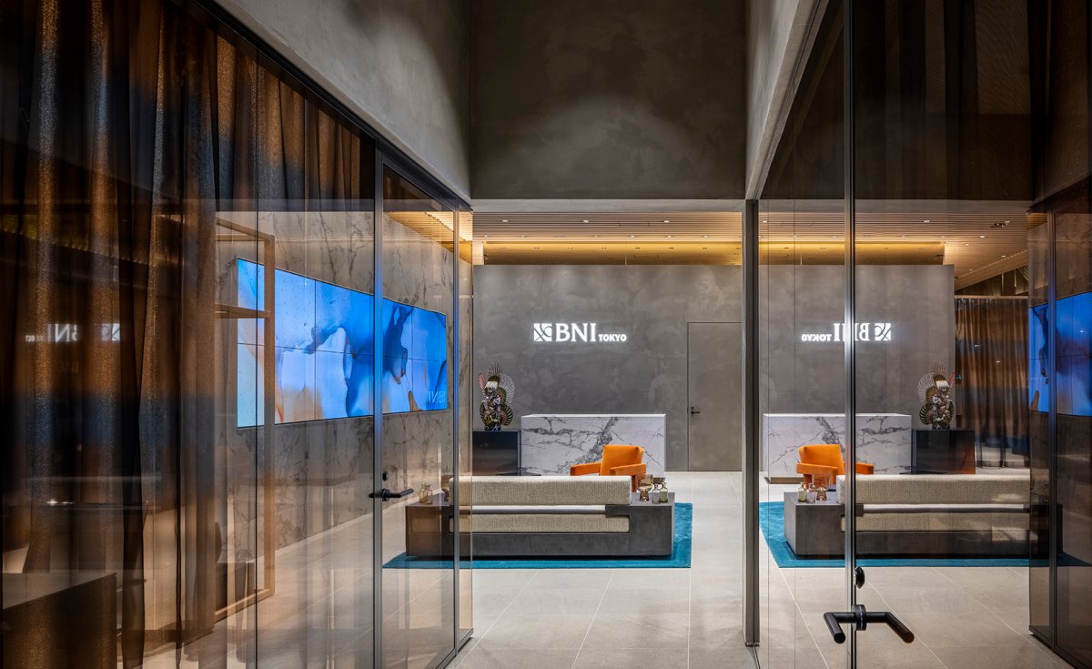 Nikken_Global's tweet photo. Introduction of Bank Negara Indonesia (BNI)’s Tokyo Branch comes at an opportune moment, as the Jakarta-based bank celebrates the 77th year of its founding on July 5.
Learn more: https://t.co/xdav9MRN5L

Photo: Kenji MASUNAGA
#ExperienceIntegrated #NikkenSpaceDesign #Design https://t.co/JHGkWccyO3
