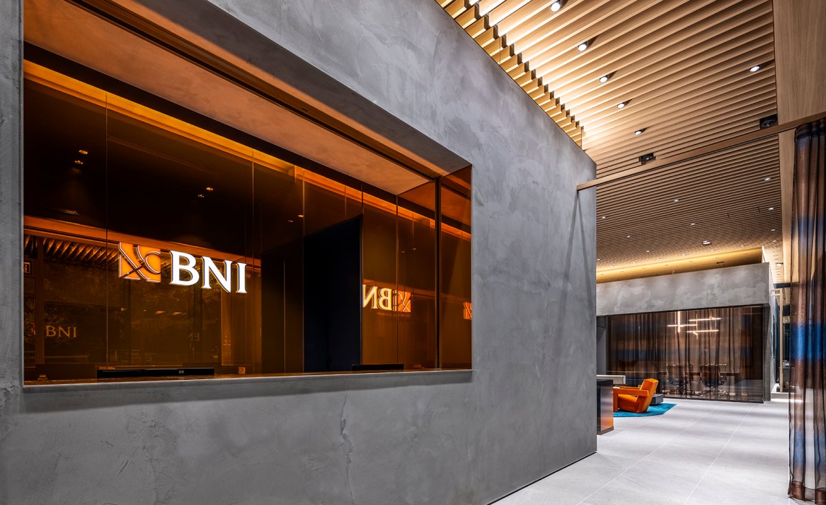 Nikken_Global's tweet photo. Introduction of Bank Negara Indonesia (BNI)’s Tokyo Branch comes at an opportune moment, as the Jakarta-based bank celebrates the 77th year of its founding on July 5.
Learn more: https://t.co/xdav9MRN5L

Photo: Kenji MASUNAGA
#ExperienceIntegrated #NikkenSpaceDesign #Design https://t.co/JHGkWccyO3