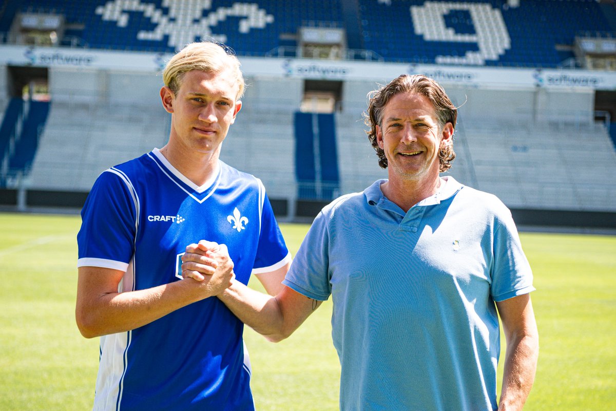 mercatosphera's tweet photo. 🇩🇪 El #Darmstadt ha fichado al central austriaco Christoph Klarer (23 | #Düsseldorf) por 2.000.000 €. Firma hasta junio de 2027. https://t.co/0TlRRqyBIZ