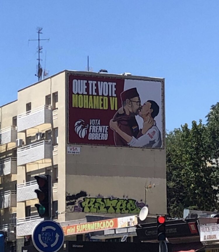 estritlaif's tweet photo. Os habéis equivocado de barrio, paletos. https://t.co/dT525c9K21