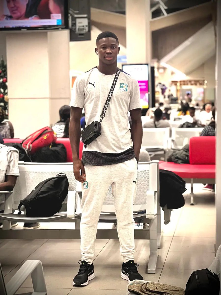 pronosin's tweet photo. [#Côtedivoire 🇨🇮] :

✍️ Patrick Ouotro, la pépite du championnat ivoirien s’engage au Racing Club de Strasbourg 🇫🇷

#Africa https://t.co/Yb6sD6aE11