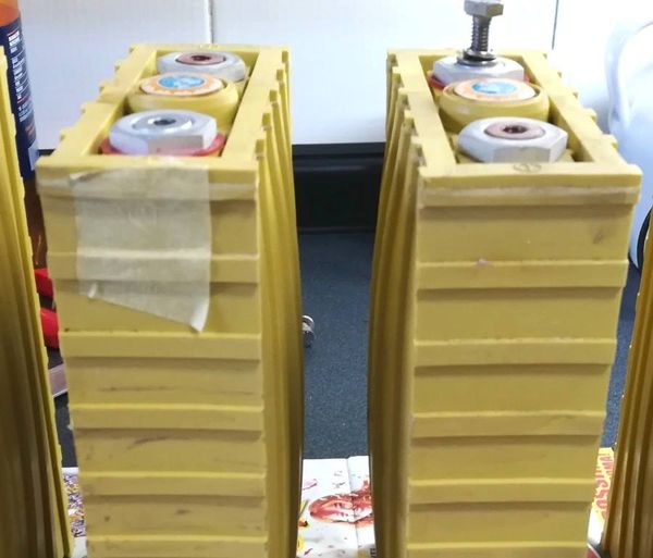 ❓ Swollen battery – Use or Not to Use?
As a precaution, we recommend stopping using any cells that demonstrate a shape change or any other technical parameters. Such cells should be disposed of and recycled.
What does it indicate, and why is it caused? ➡️ shop.gwl.eu/blog/Winston/S…