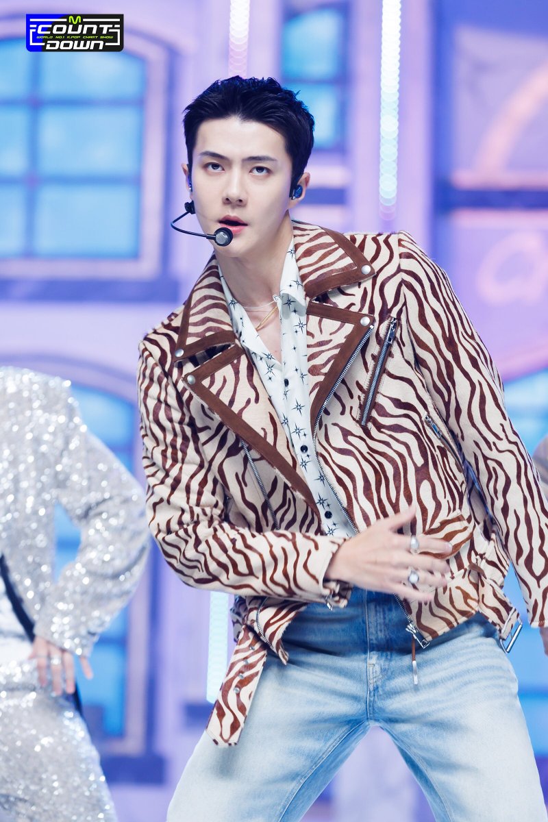 milkteus's tweet photo. new photos of sehun from m countdown! 🤎 https://t.co/wHR9iYGF9m