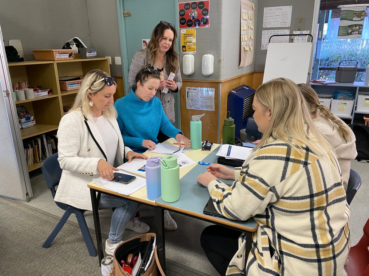 Leanne Nixon tweet media