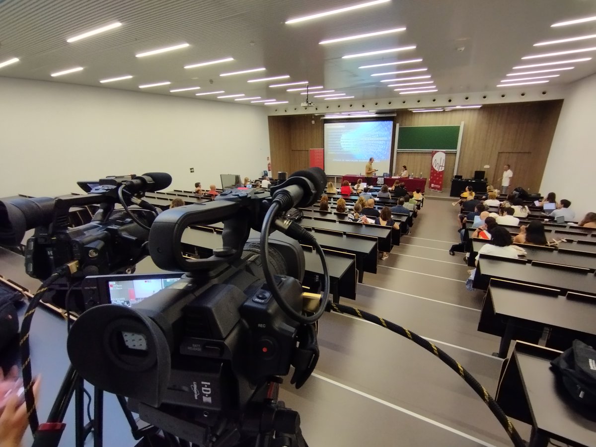 SIPT_umh's tweet photo. 📹Hoy estamos dando soporte a la Jornada de Innovación Docente #UMH 2023 organizada por el Vicerrectorado de Estudios en el campus de Elche @UniversidadMH 💪 https://t.co/BlQHiifLSs