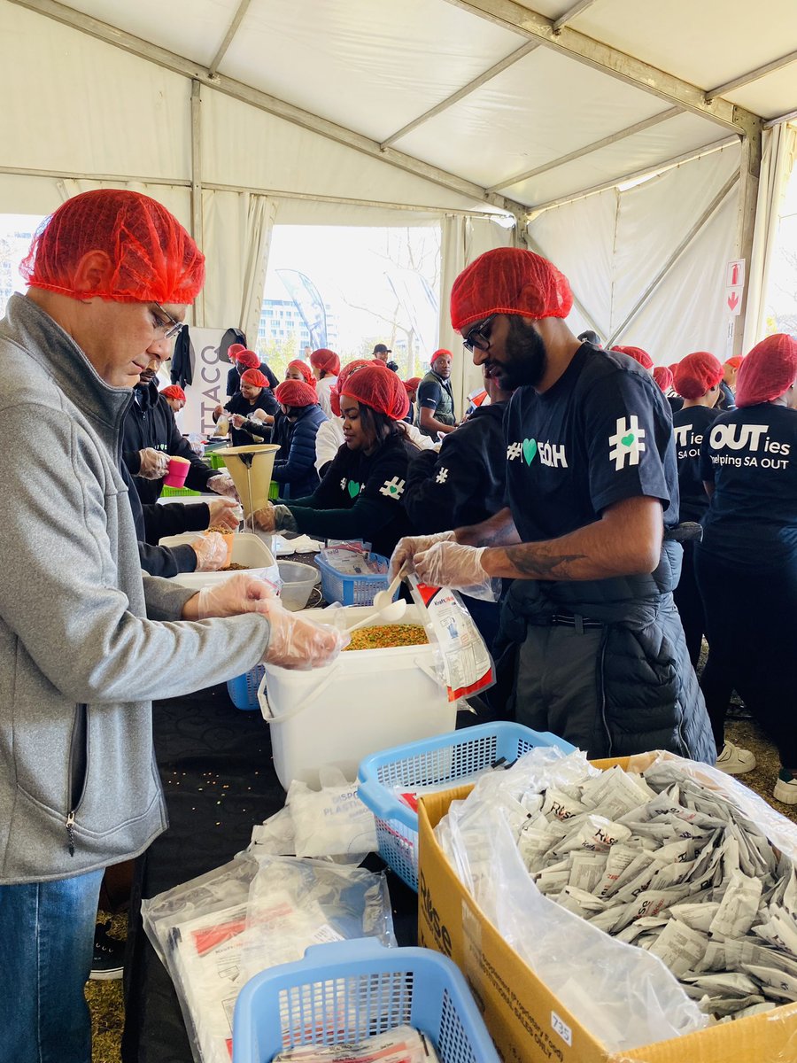 We are proud to have participated in the Rise Against Hunger Nelson Mandela Day event. Our EOH Solvers from the Western Cape, Kwa-Zulu Natal, and Gauteng regions volunteered 67 minutes to packing food parcels for vulnerable individuals facing food insecurity.