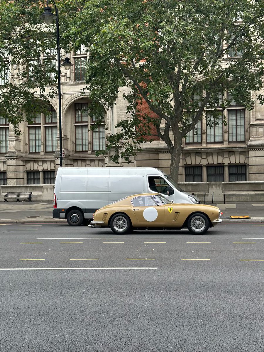 Spotted on the morning commute…a very special 250 GT SWB 😳