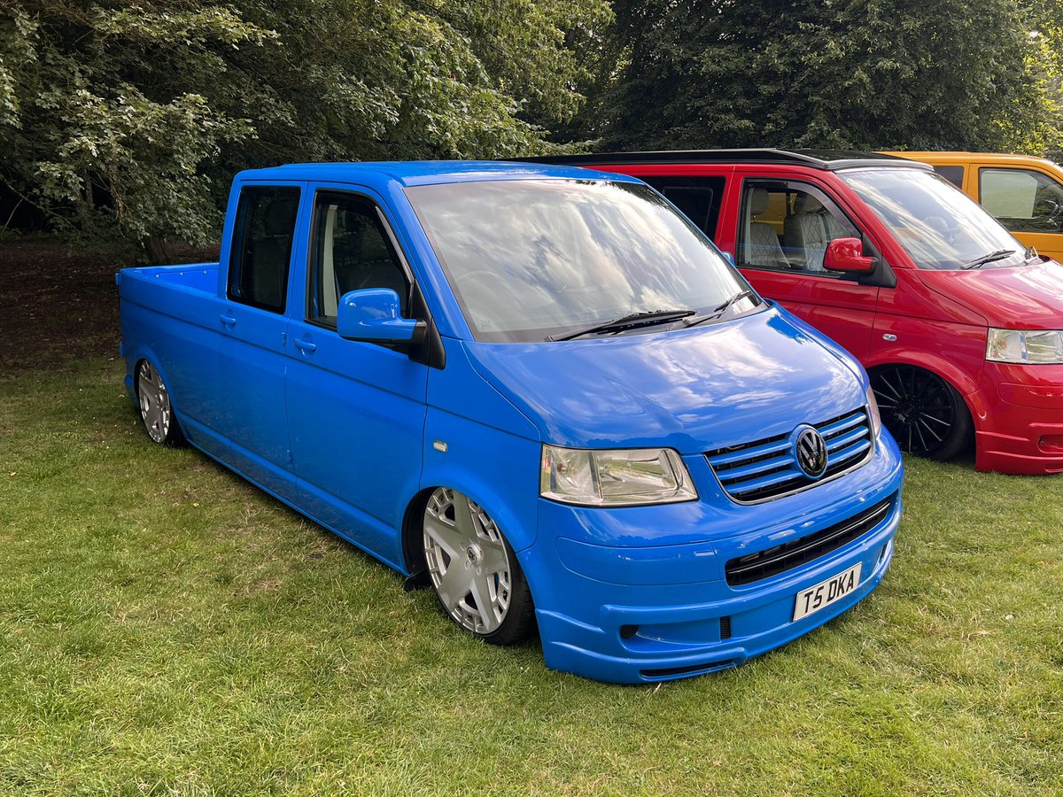 lspataylor's tweet photo. Lowdown vans @CaffandMac https://t.co/azGWmSzil0