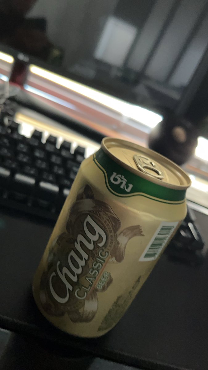 junky_house's tweet photo. 暑すぎて倒れそうなので事務所で水浴びて、ビール🍻
FIREしてもてない?
#FIREbeer
#乾杯 https://t.co/oUROpC9doj