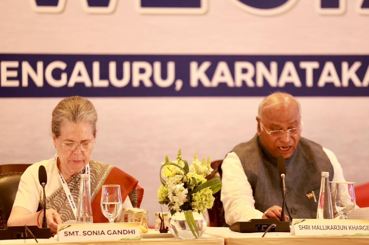 बेंगलुरु में 26 पार्टियों ने मिलकर काम करने की खाई कसम, लोकतंत्र की रक्षा के लिए…-26 parties vow to work together in Bengaluru, to protect democracy…