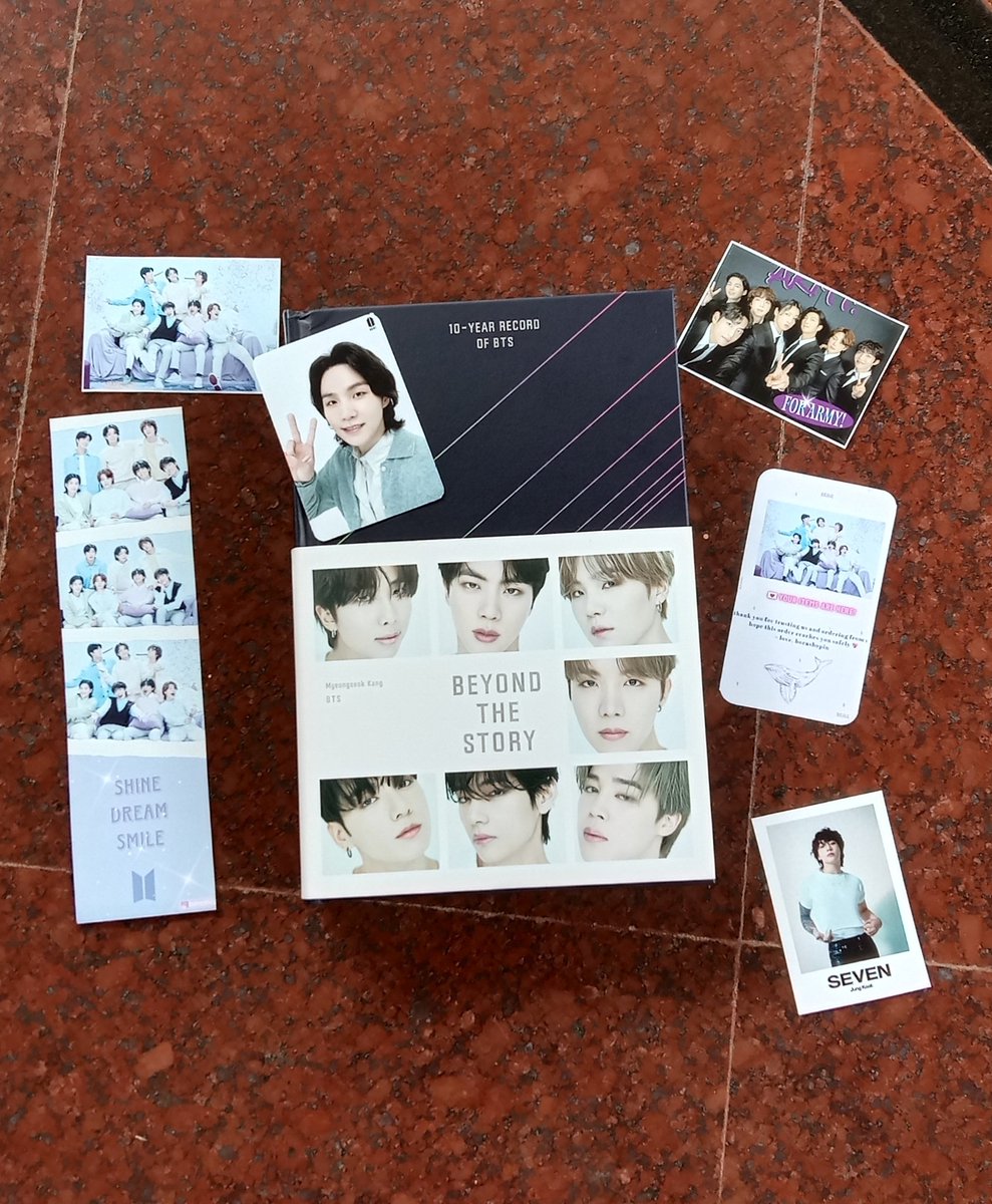 pastelkoo's tweet photo. Finally 🥹🥹💜💜💜 my first official BTS merch https://t.co/RCLBMc25i1