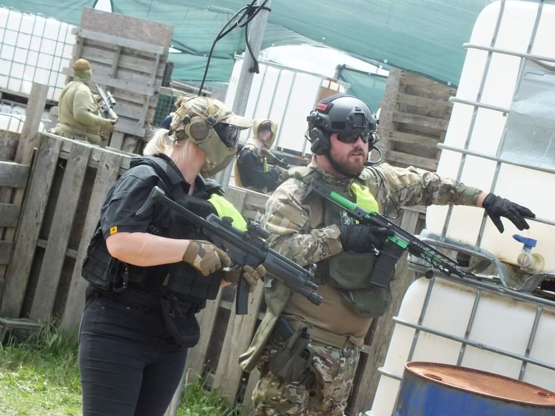FeedMachine_'s tweet image. Just a few pics from Sundays airsoft games and me looking smug for the camera