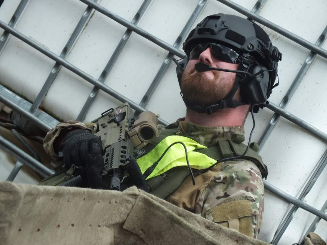 FeedMachine_'s tweet image. Just a few pics from Sundays airsoft games and me looking smug for the camera