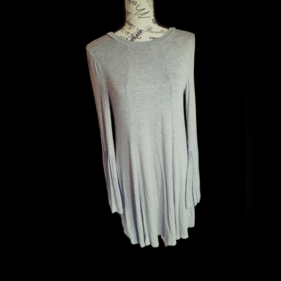 So good I had to share! Check out all the items I'm loving on <a href="/Poshmarkapp/">Poshmark</a> #poshmark #fashion #style #shopmycloset #lululemonathletica #michaelkors #bcbgeneration: posh.mk/9KZnqulUwBb