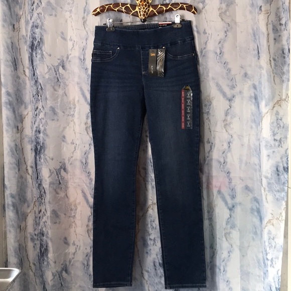 dallemand21's tweet photo. So good I had to share! Check out all the items I'm loving on @Poshmarkapp from @SabrinaDenning #poshmark #fashion #style #shopmycloset #luckybrand #lee #oldnavy: https://t.co/HSTDqrckR2 https://t.co/6gpDQcNM9V
