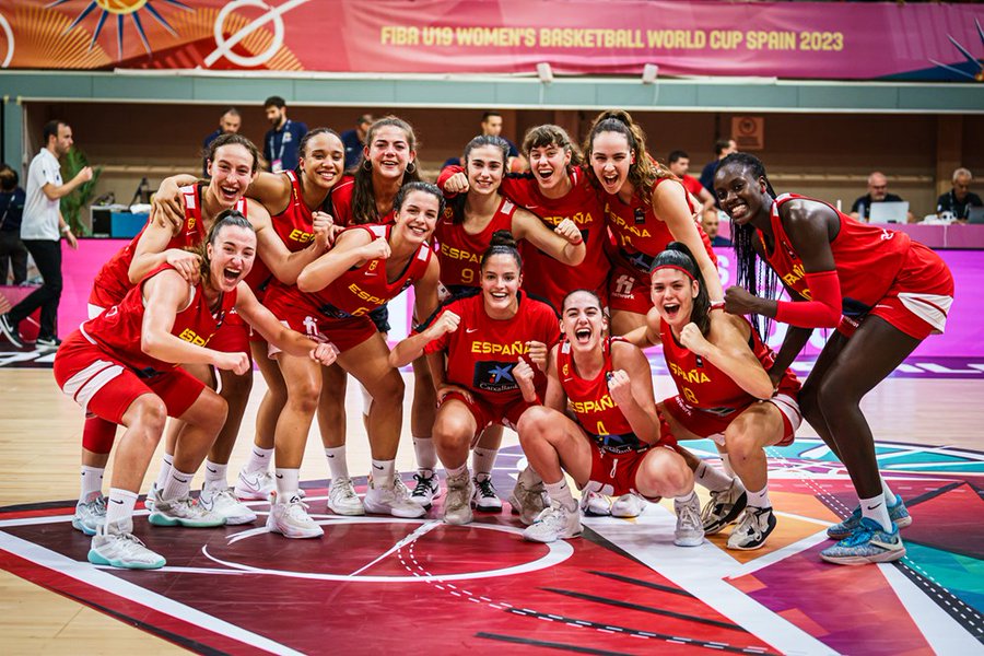 Selección Baloncesto Femenino España - Página 6 F1TkJ8AWcAA7_mJ?format=jpg&name=900x900