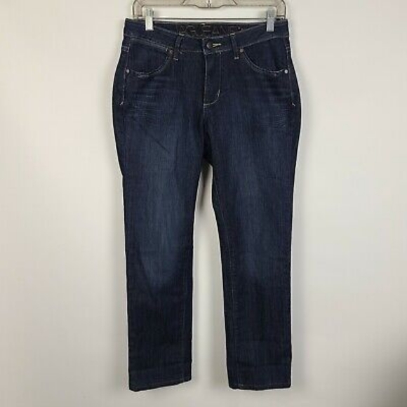 ellie dobbins tweet media