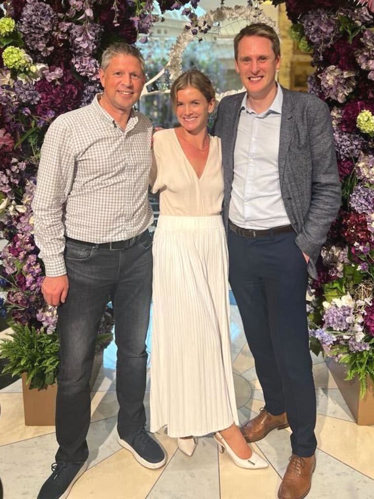 PauloWalks's tweet photo. At the iManage ConnectLeaders 2023 event (The Savoy London), catching up over a lovely afternoon with our clients.

#iManage 

Steve Falconer
Victoria Laliberté
Paul Bower https://t.co/aYbmcXpL18