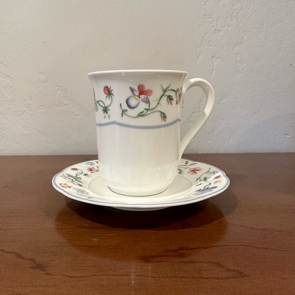 So good I had to share! Check out all the items I'm loving on <a href="/Poshmarkapp/">Poshmark</a> from @Holly42480 #poshmark #fashion #style #shopmycloset #louisvuitton #villeroyboch: posh.mk/mdh2A6eUwBb