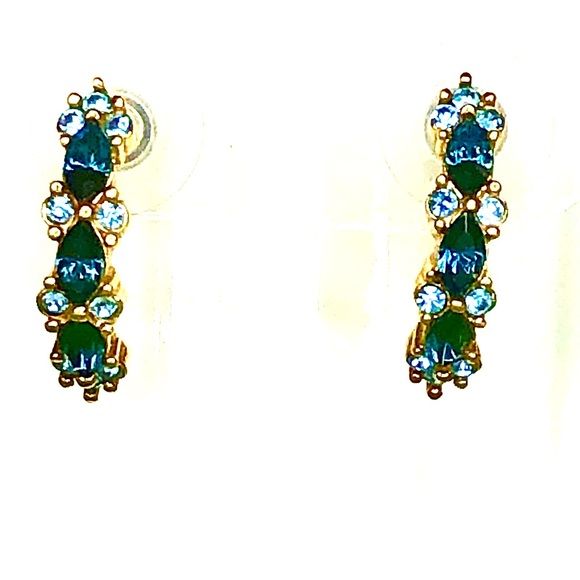 So good I had to share! Check out all the items I'm loving on <a href="/Poshmarkapp/">Poshmark</a> #poshmark #fashion #style #shopmycloset #fiesta #macys: posh.mk/p5rtVwfUwBb