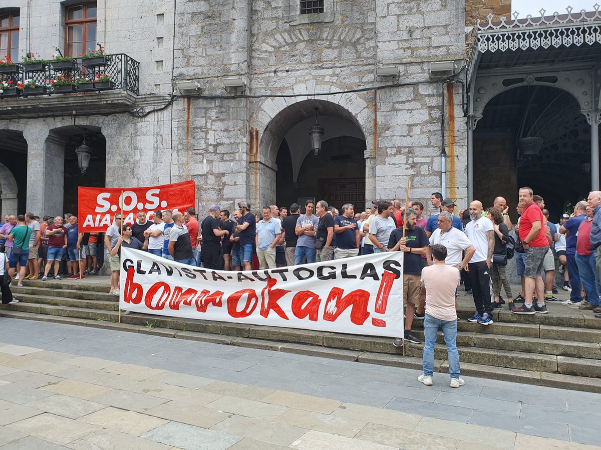 ELAIbaizNerbioi's tweet photo. 📢 #Autoglas/Glavistako eta #Guardian|eko enpresa komiteek mobilizazioak deitu dituzte lanpostuak eta enpresen bideragarritasuna defendatzeko💪🏽
🗓️Uztailaren 20an, #mobilizazioak
✊🏽Guardianeko langileak 24 orduko #greba egingo dute
📲 https://t.co/HHntBt5G0v https://t.co/n7xhiFZyLh