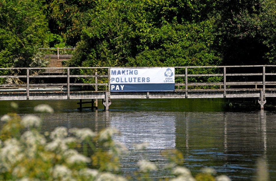 FishLegal_'s tweet photo. Who are we?

#FishLegal are environmental lawyers working with a network of angling clubs and fishery members across the UK.  We give our members the legal tools and backing to fight to protect and restore the waters where they fish. https://t.co/UmfeBuOhpM
