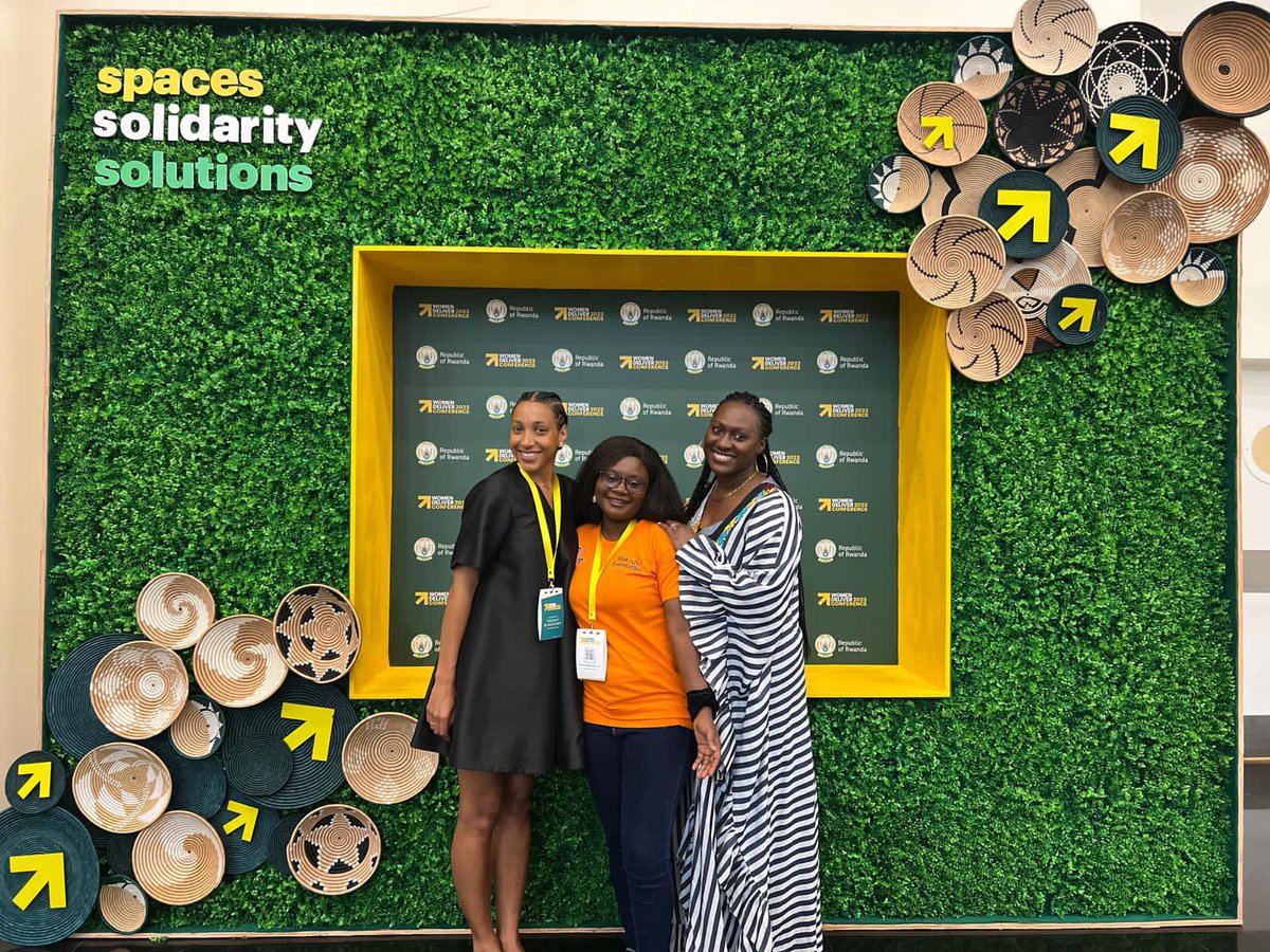 Off to our next session on #WomenInTech but there’s always time to strike a pose with <a href="/maelle_ba/">MaelleBa</a> <a href="/jennifervan2/">jennifer van</a>