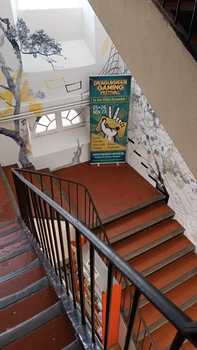 👉 Nouveau roll up visible au <a href="/CNumTierslieu/">C-NUM | Tiers-Lieu Draguignan</a> (centre du numérique et des innovations) à #Draguignan ! Un lieu riche en partage. Vous y trouverez notamment <a href="/MODE_83/">MODE Numérique</a> et @PuREsport_, les organisateurs du #DGF !