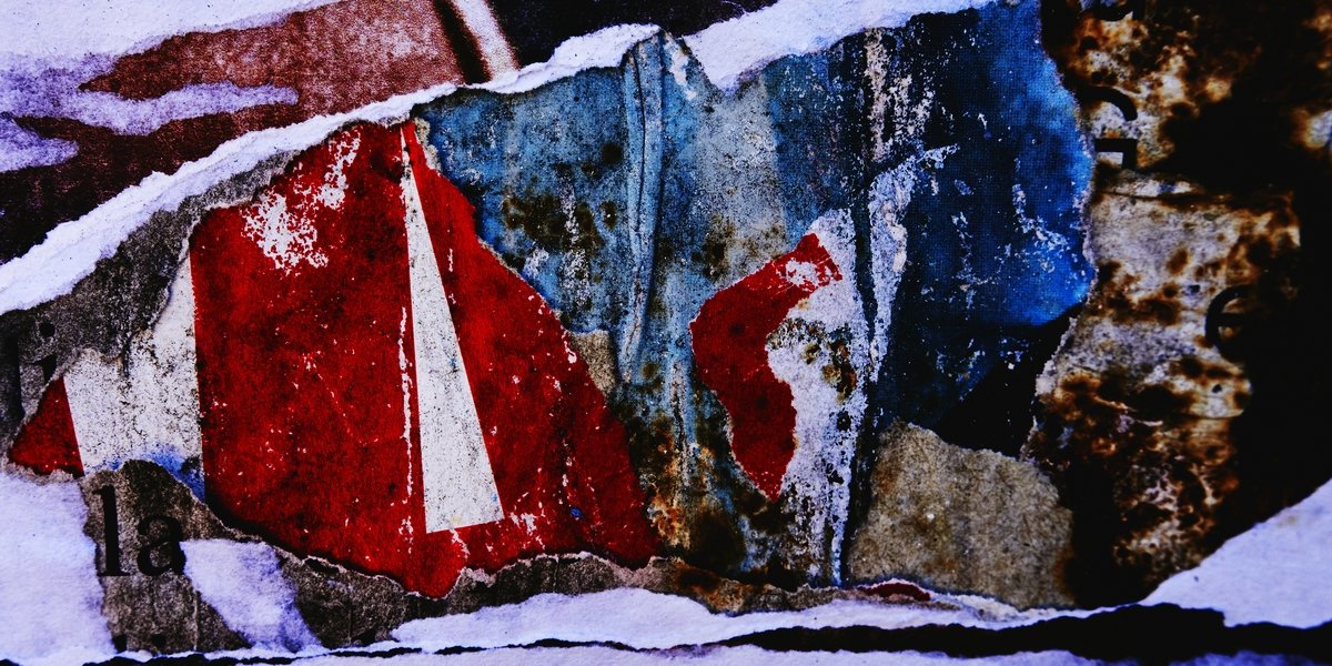 nftdesignawards's tweet image. An Honorable Mention goes to the "02Infinity" project by @Alasdair_17 for his skillful contrast, using color, texture, and matter to create impactful visuals.

Highest votes: @sofijam_art and @cri_toby

"The series is research on the concept of abstraction"

#digitalart