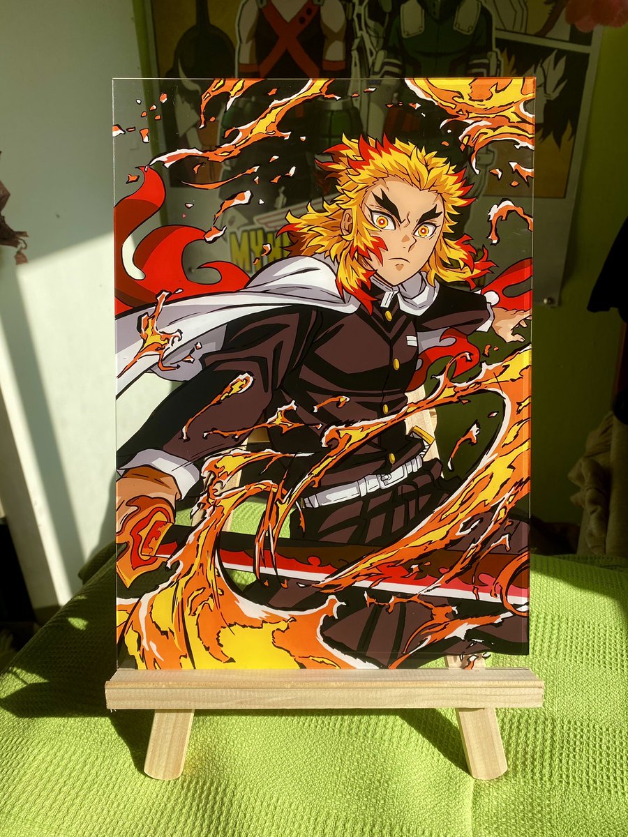 MeryFlamess's tweet photo. Voy a dejar por aquí un poquillo de spam para que veáis las cositas que hago y si os mola me sigais en instagram🥹 Es pintura sobre vidrio acrílico✨ @drawtetemon https://t.co/vf0mxKOq9c